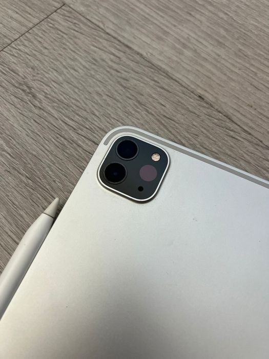 Ipad Pro 11” 2a Geração 128GB (Wifi) + Apple Pencil 2a Geração + Capa