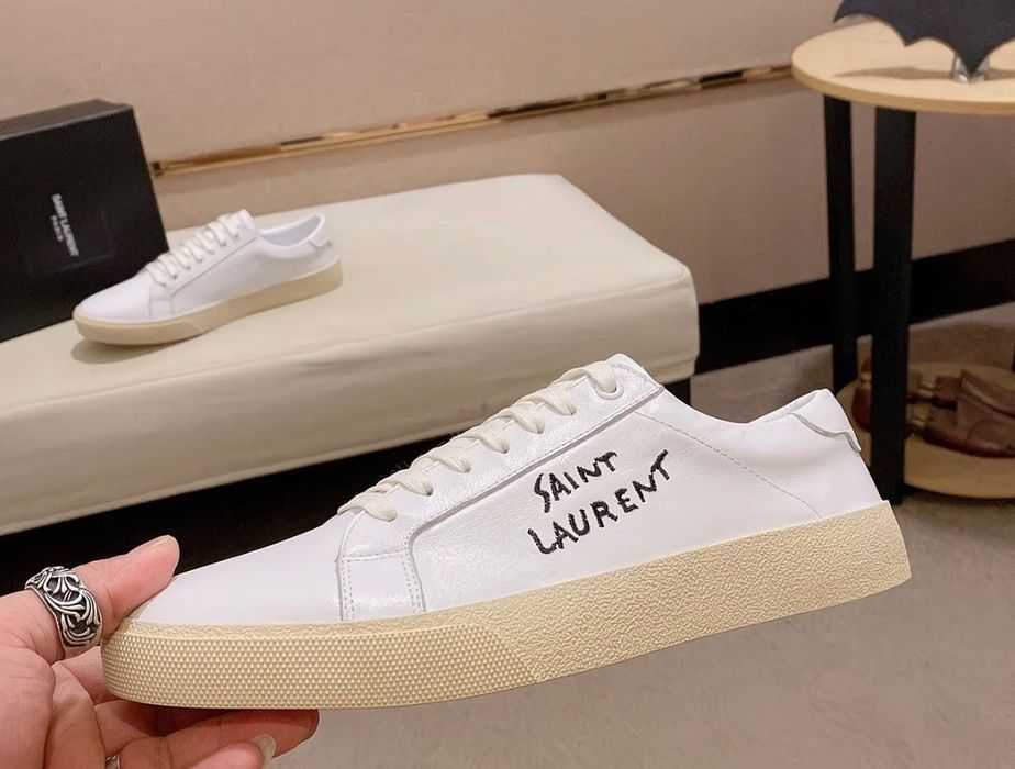 Кеди від Saint Laurent. Білий колір.