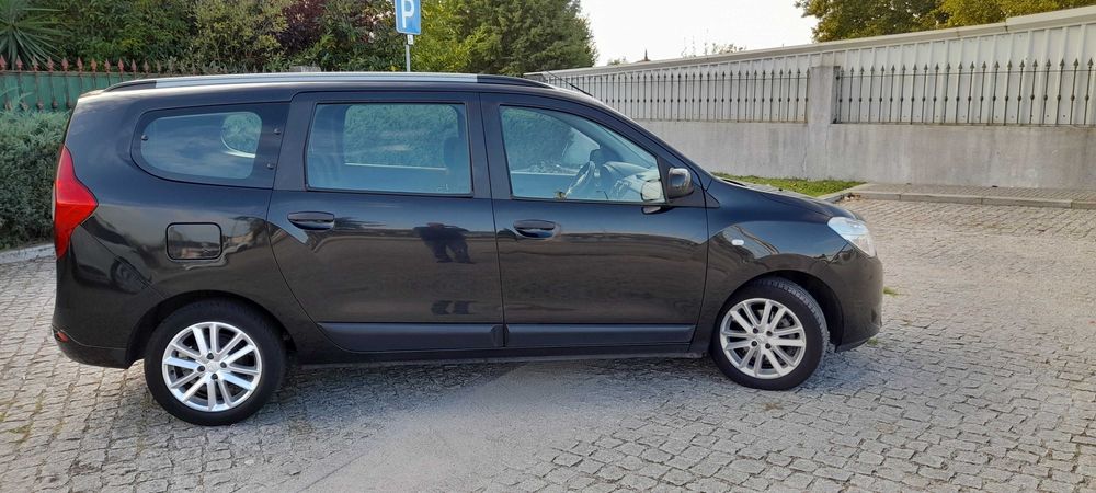 Dacia lodgy 1.5 dci de 2020 7 lugares — photo 2