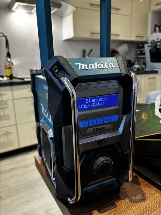 Radio budowlane makita mr004g