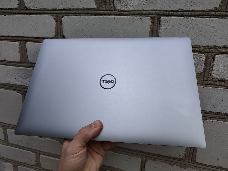 Ігровий ноутбук DELL (i7 7820HQ/16/256/M1200 4gb)