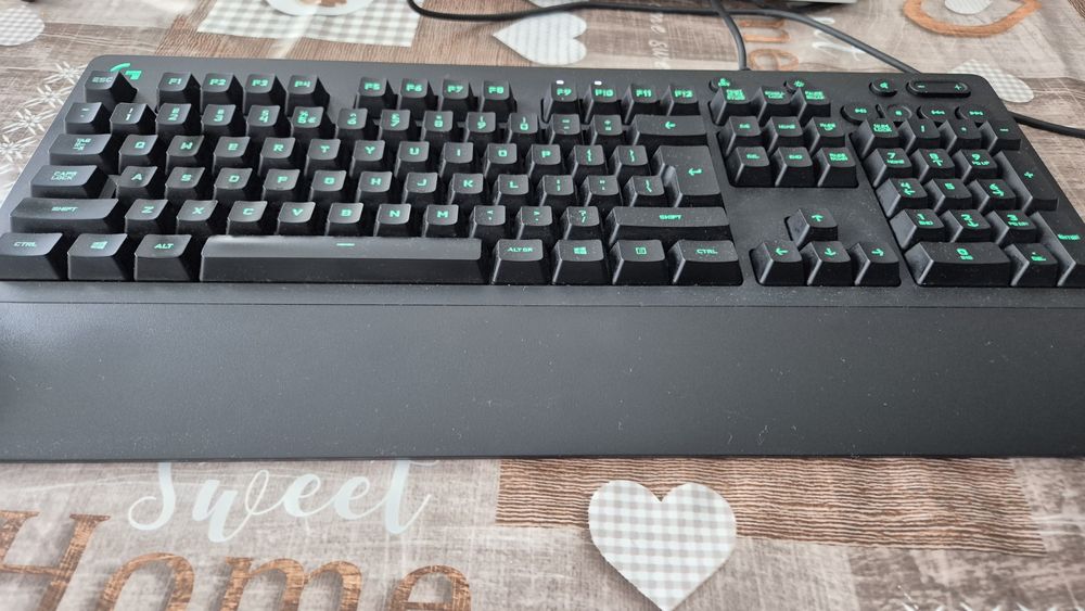 Klawiatura Logitech G213 progigy podświetlenie RGB
