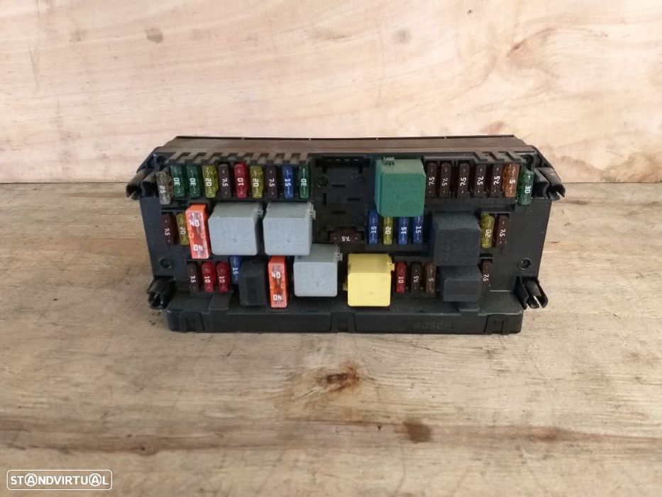 Mercedes c220 c250 cdi W204 W212 caixa de fusiveis A2129.004711