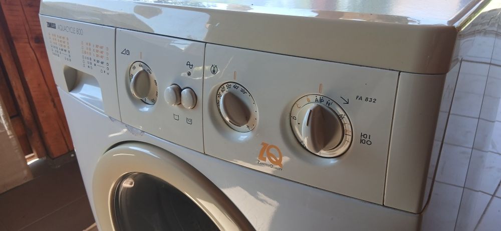 Пральна машина zanussi