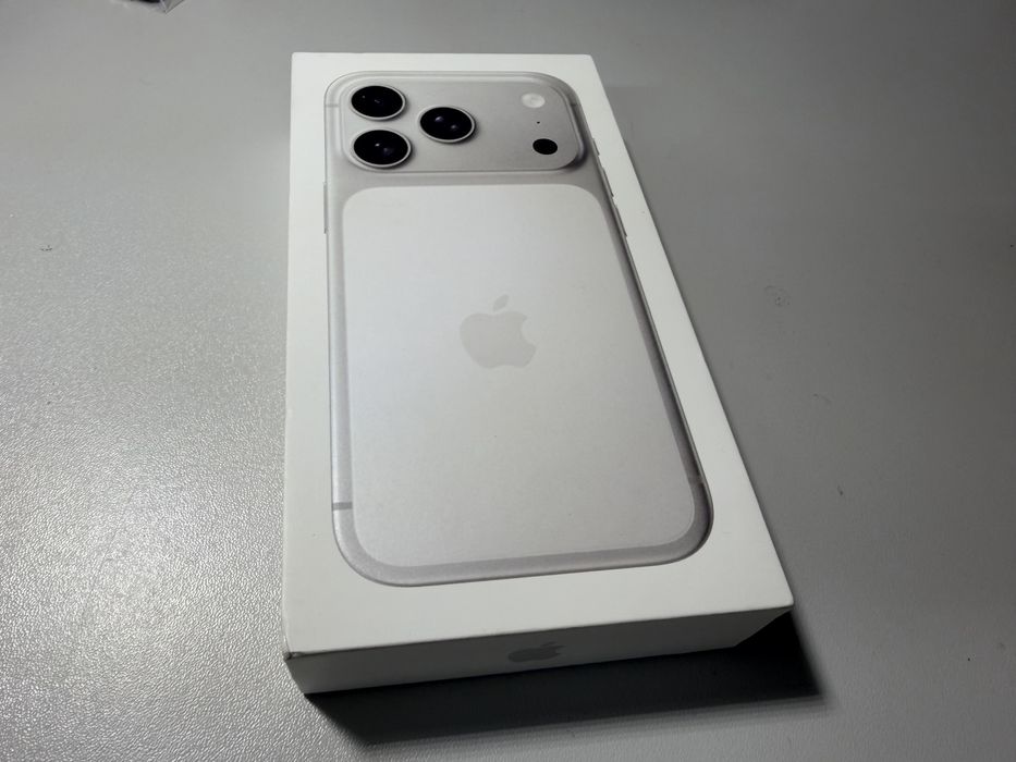 iPhone 17 Pro 256 GB /Silver/ Bez Rat /Gwarancja 12mies./Wroclaw sklep.