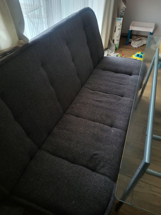 Stol szklany i kanapa
