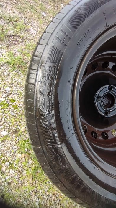 4 Pneus + Jantes Renault R15 195/65 – 80€