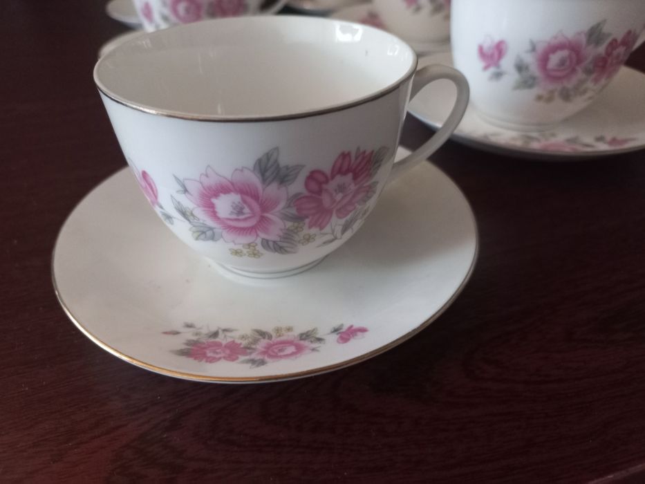 Komplet filiżanek PRL porcelana
