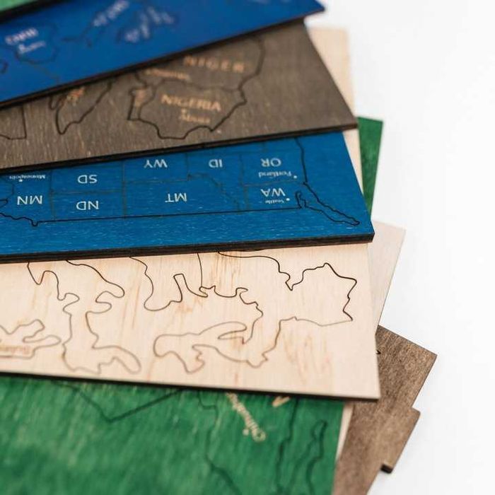 Drewniana Mapa Świata 3D Rozmiar L Kolorowa 105x60cm + Pinezki + Flagi