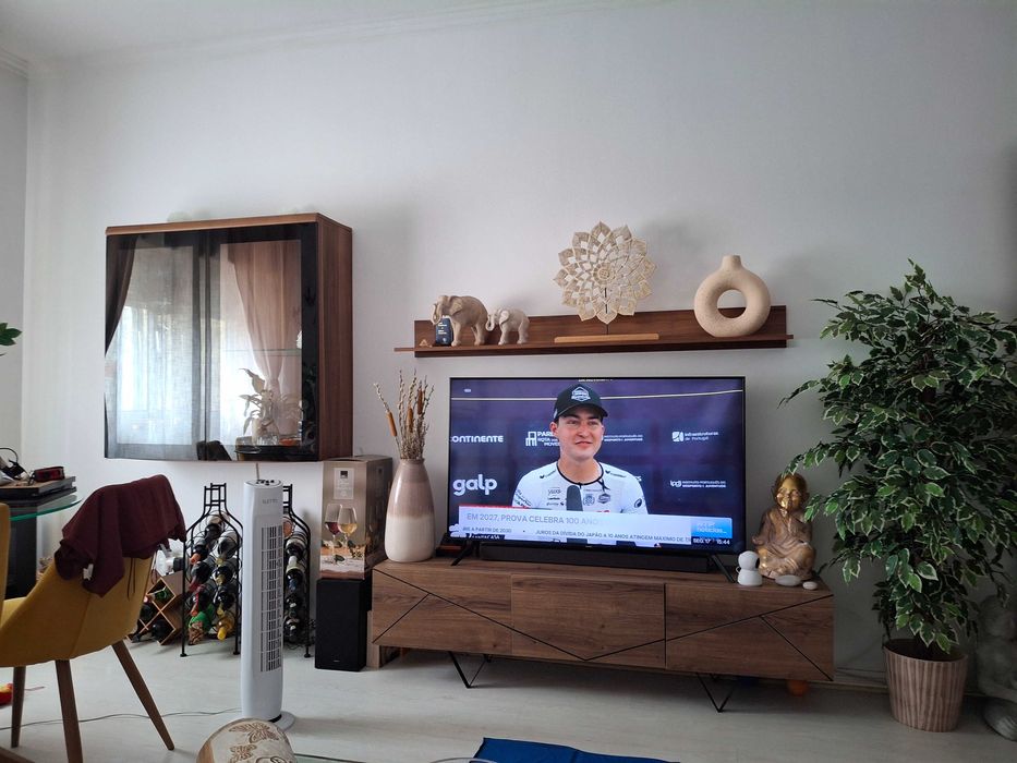 Movel tv e prateleira