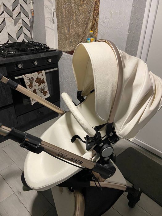 Продам коляску в хорошем состоянии