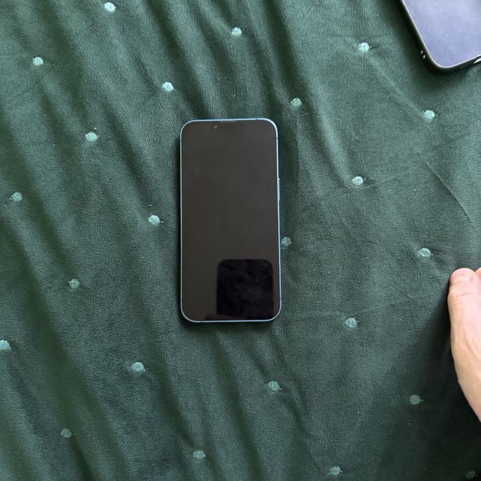 iPhone 13 на 128ГБ