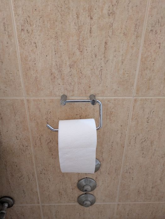 Lavatório casa de banho/WC com espelho e acessórios