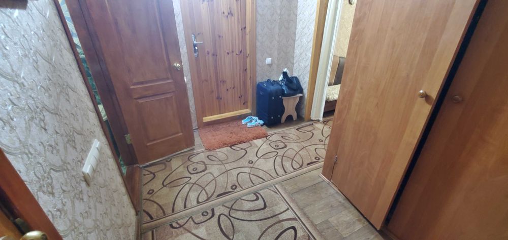 сдам 2комн квартиру на Карпенко Карого