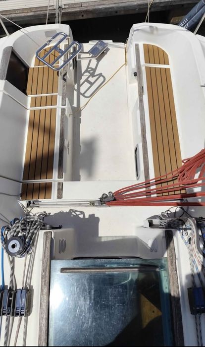 Veleiro Beneteau First 310 com lugar anual