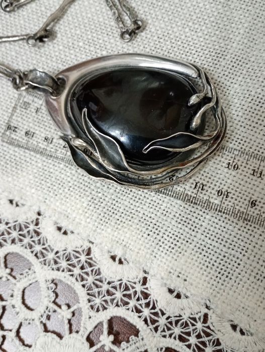 Ogromny srebrny naszyjnik