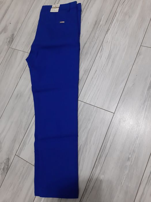 Spodnie kobaltowe, piękny, mocny kolor.