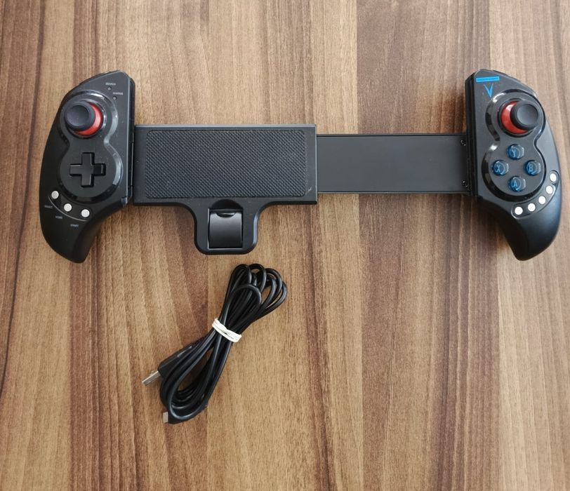 Fajny Gamepad używany