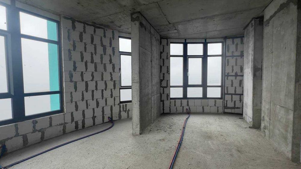 Продаж дворівневої 4к квартири в ЖК Aquamarine Українка вид на Дніпро