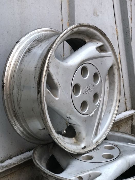 Легкосплавні диски Ford Probe 1996 (PCD)  5x114.3 (DIA): 67.1 R15