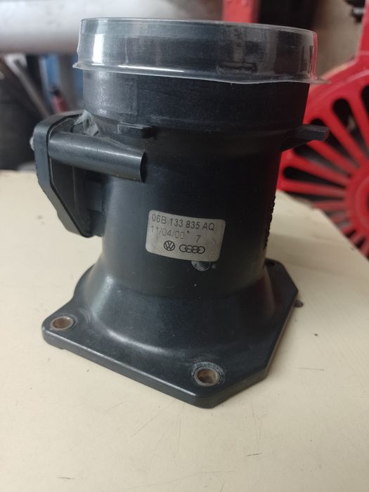 ДМРВ датчик массового расхода воздуха,ауди А4 1.6бензин+Шкода+WW.