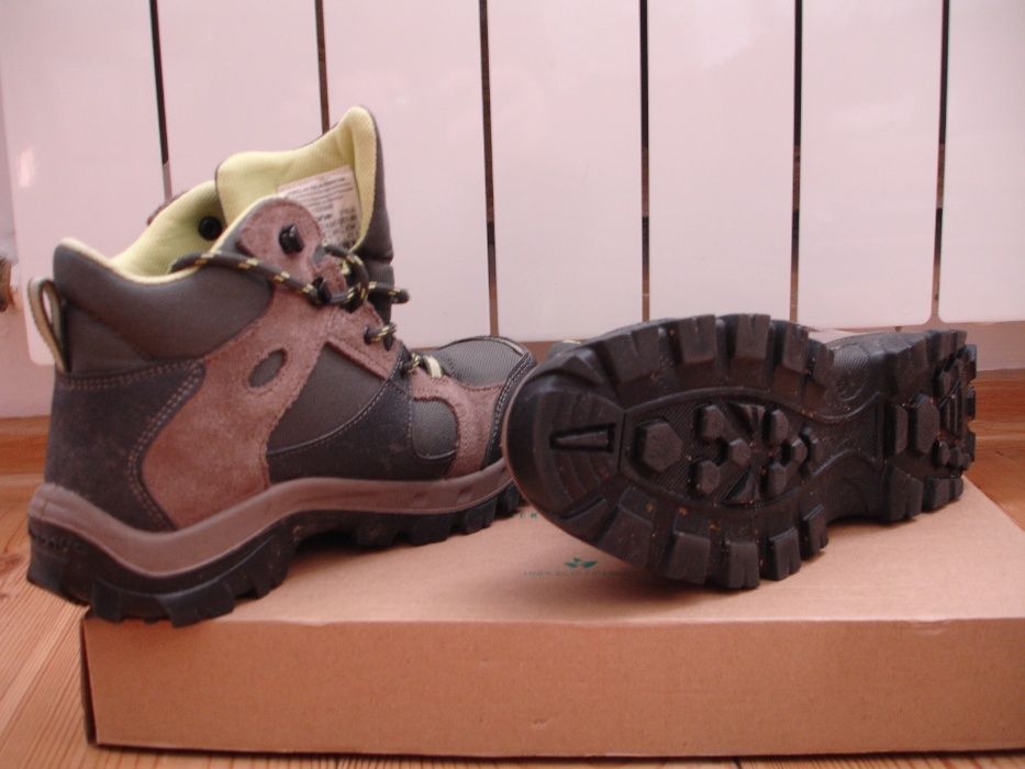 Sprzedam buty damskie trekkingowe-36