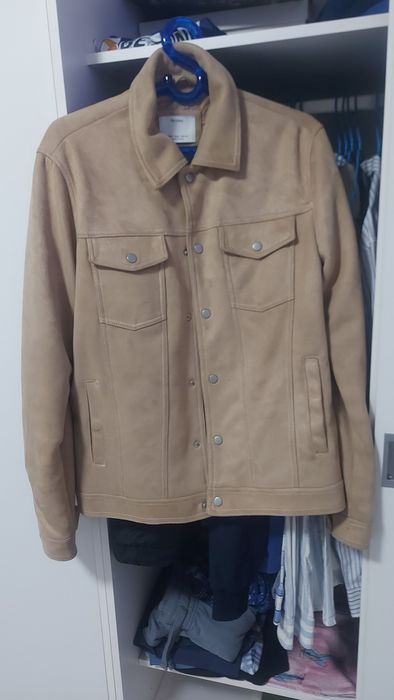 Vendo blusão cor beje creme