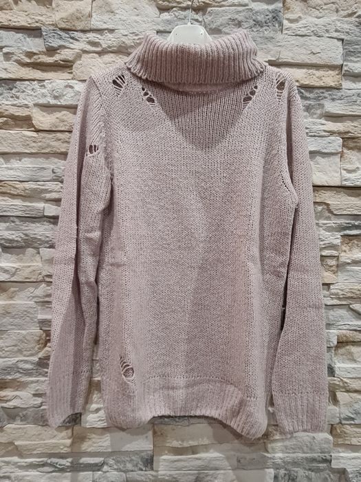 Damski różowy sweter golf, rozm XS/S z dziurami