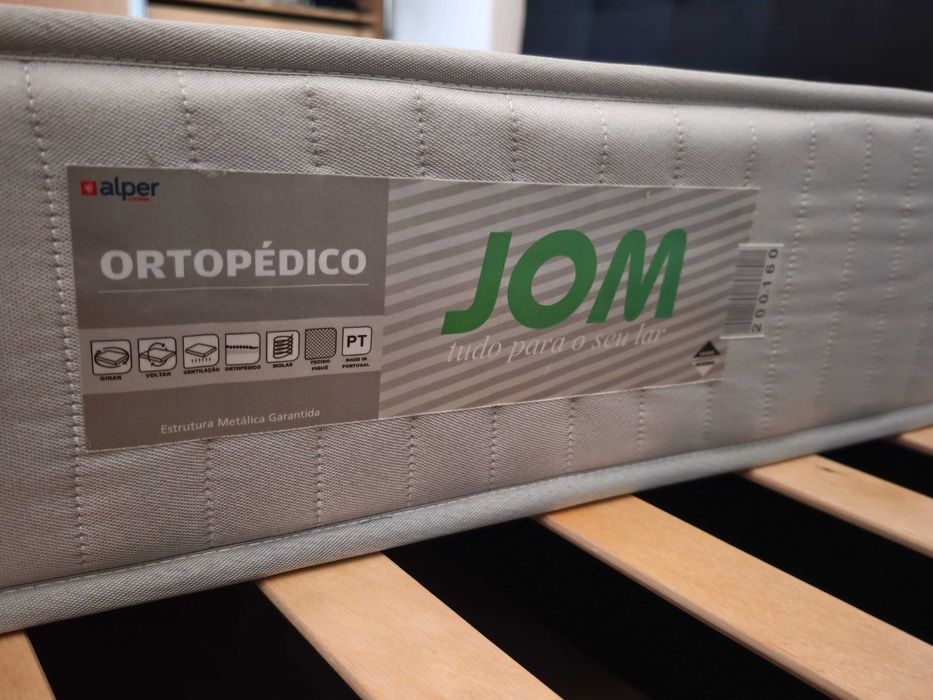 Cama JOM LYON com colchão ortopédico jom