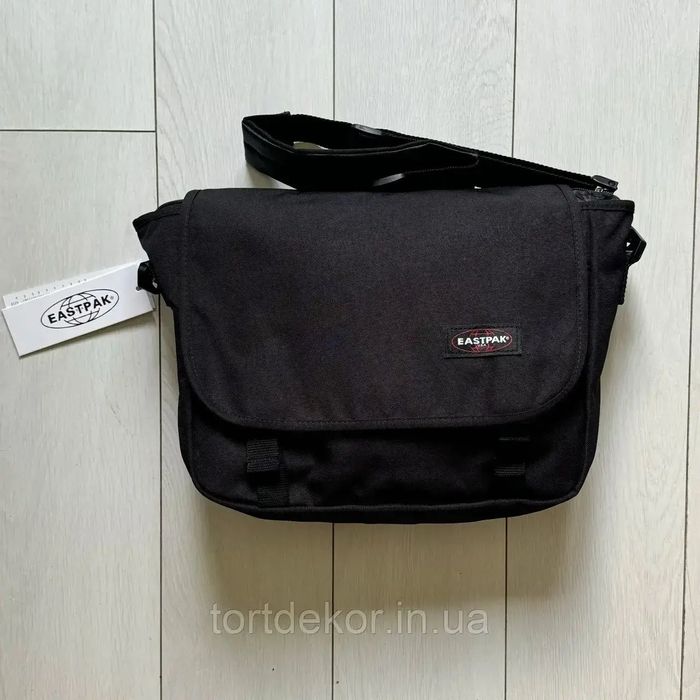 Сумка через плече EastPak Delegate 008 20L: Чорна, Сіра