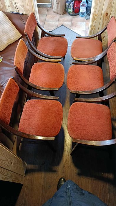 Krzesła skoczek 6szt.