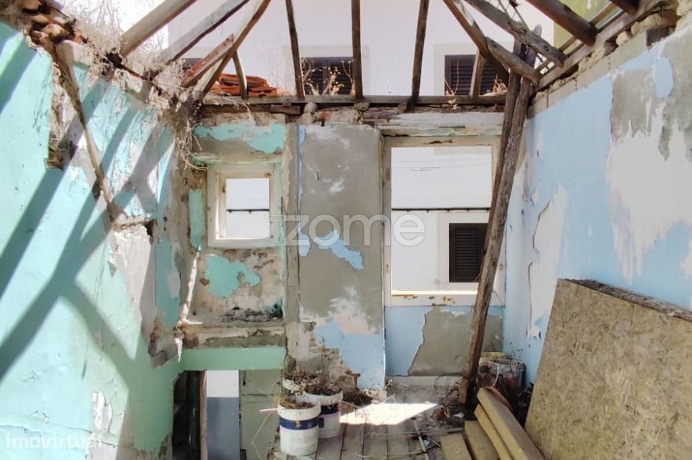 Apartamento T1 para remodelação total