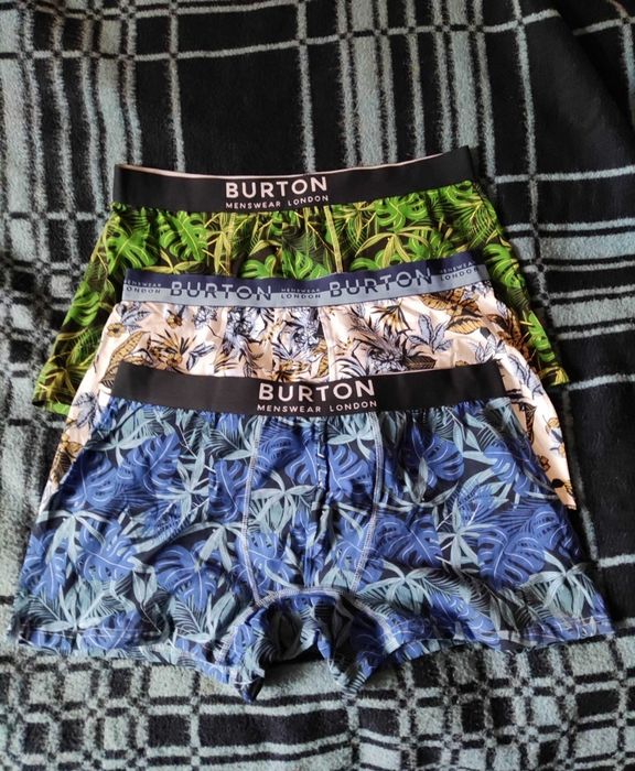 Bokserki, majtki męskie Burton rozmiar XL

Nowe

Polecam są super.

1