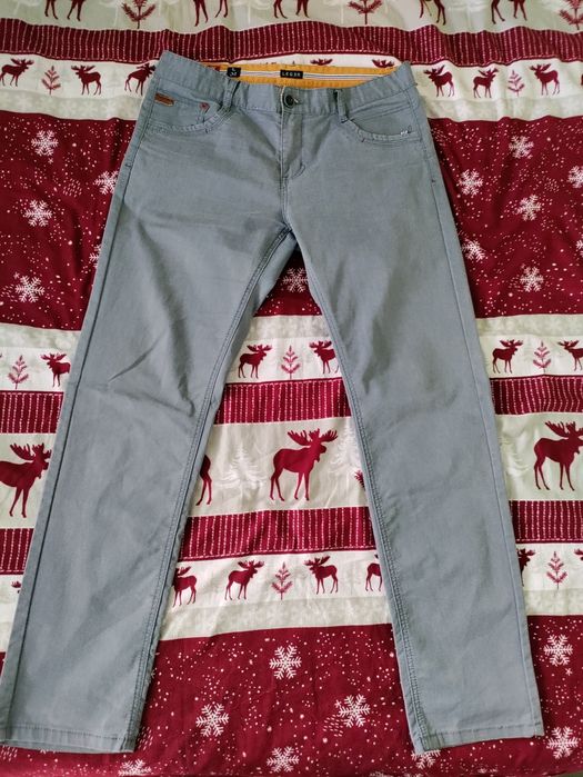 Spodnie materiałowe Leger + gratis spodenki Quicksilver r33