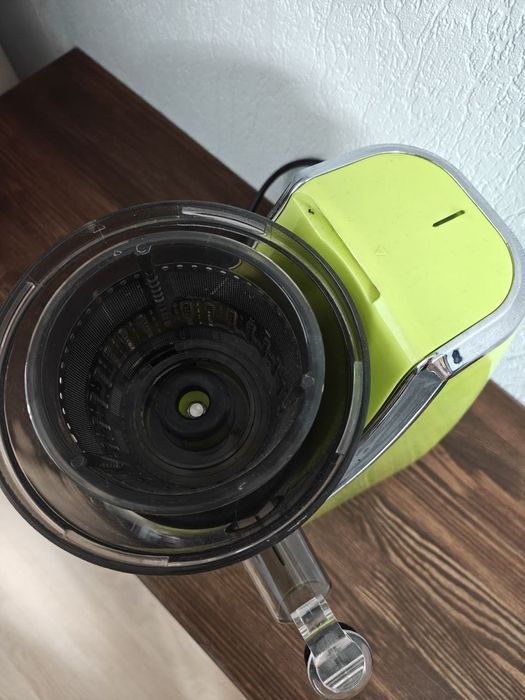 Camry CR 4117 Slow Juicer