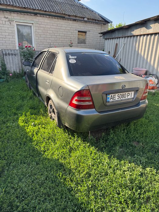 Продам машину, владелец служит, машина стоит