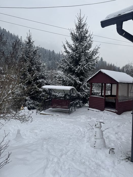 Будинок біля річки