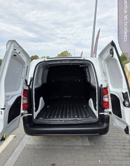 Peugeout partner