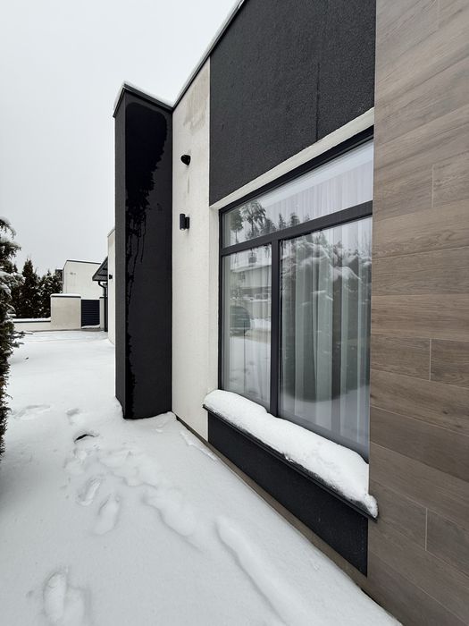 Одноповерховий будинок 175 м², 10 соток, комбіноване опалення. Ліс