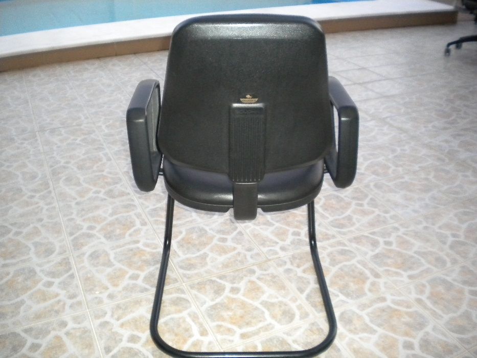 6 Cadeiras pele boa qualidade ALTAMIRA