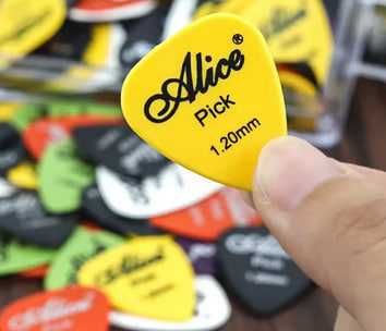 Медиатор для электро/акустической гитары