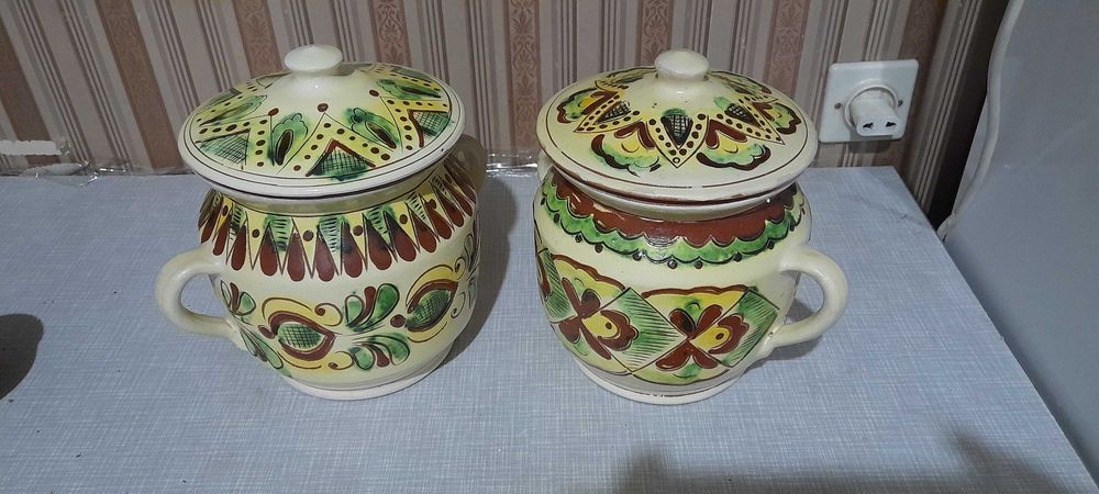 Глечики великі для запікання.