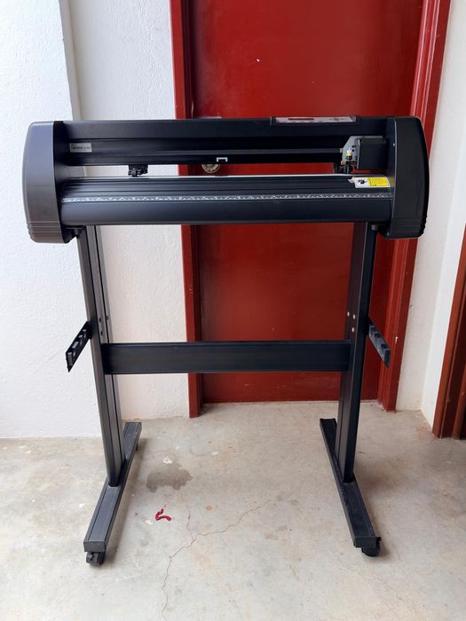 plotter de recorte (vinyl cutter).