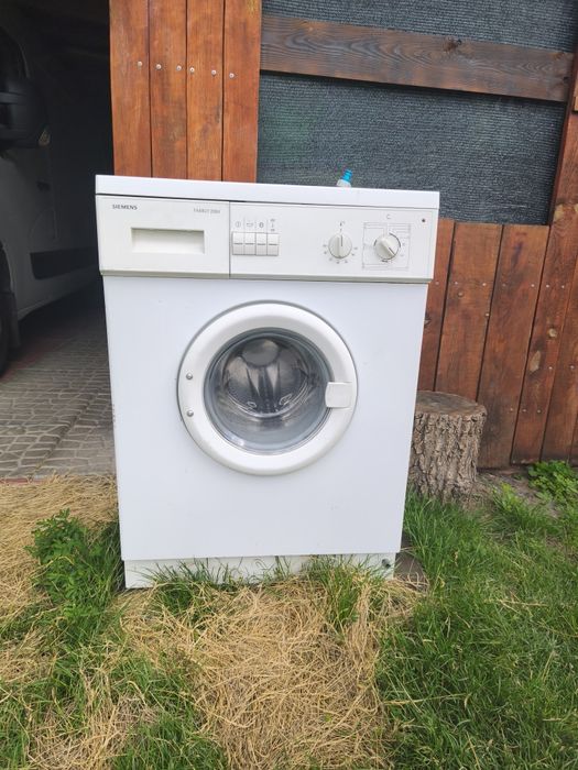 Стиральная машина Siemens продам.