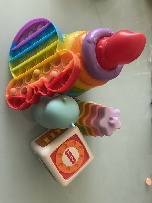 Brinquedos educativos sensoriais Montessori
