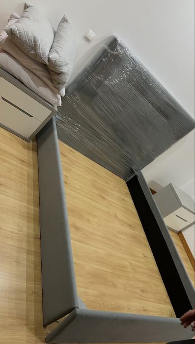 Mobiliário Completo Novo | Cama + Colchão + 2 Mesinhas + Aparador + Consola | Nunca Usado