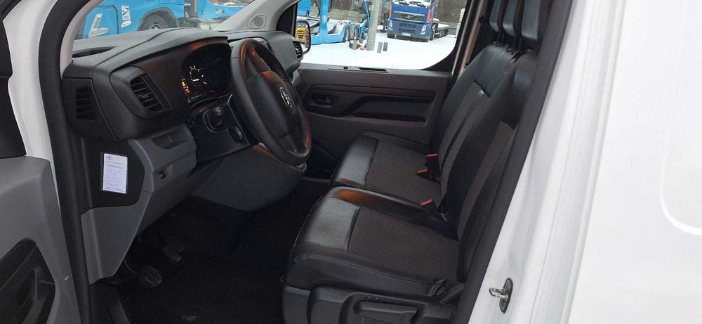 cała Toyota ProAce na części