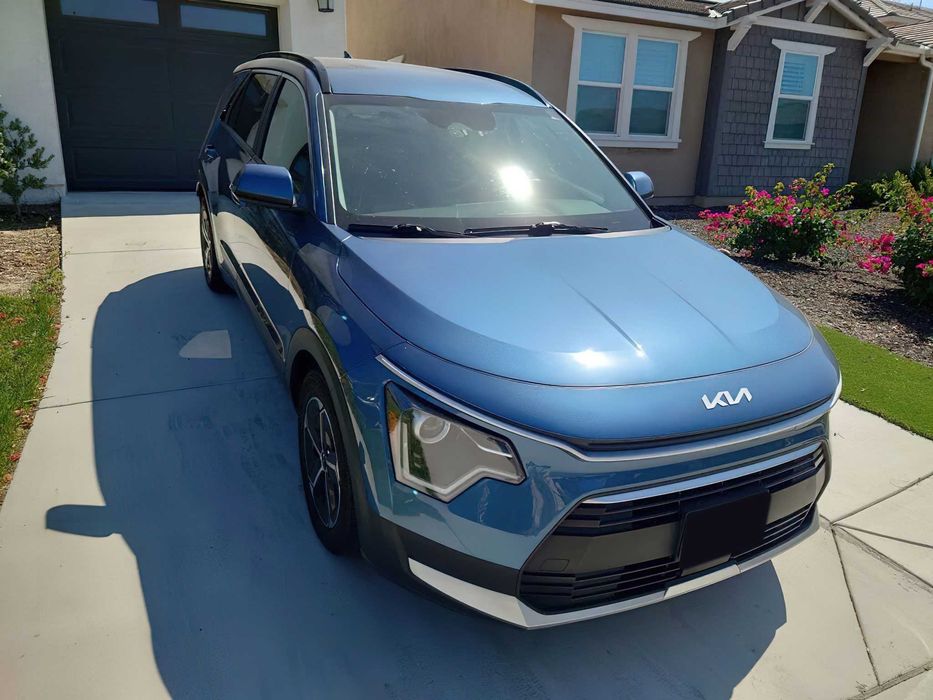 Kia Niro EX Hybrid      2023