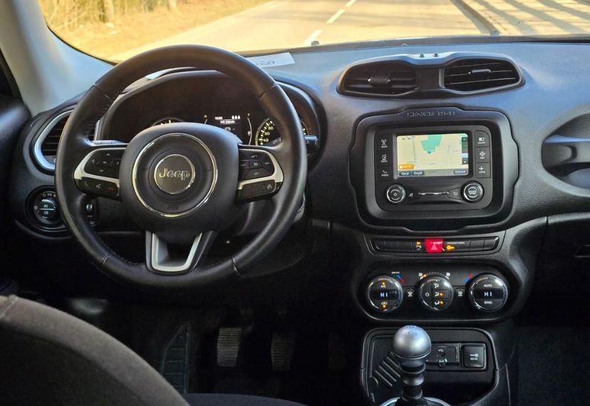 Jeep Renegade 2016 дизель 1.6 MultiJet FWD TOP