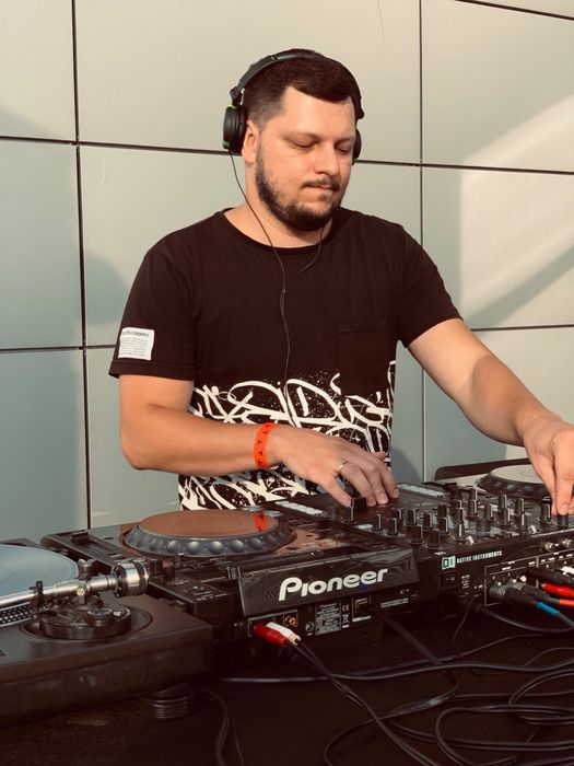 Ведучий, музичний супровід подій Чернігів/Київ (DJ, діджей, тамада)